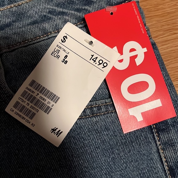 H&M jean shorts - Picture 4 of 5